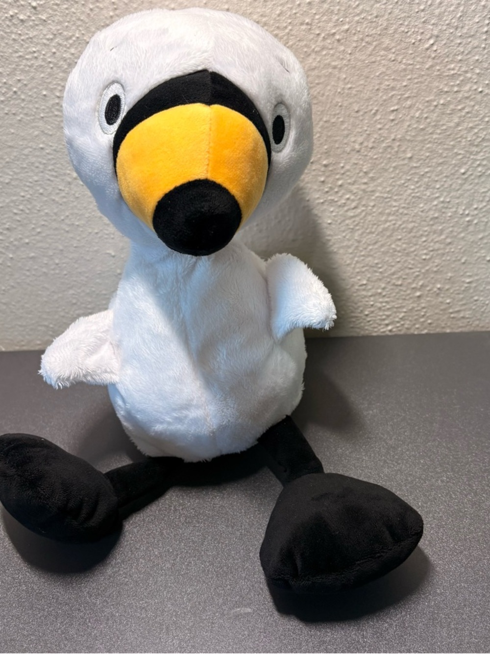 Kohl's Care Duck & Goose plush -like new